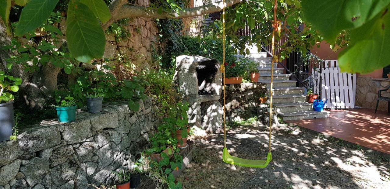 Apartamentossierradegata La Noguera * Villamiel