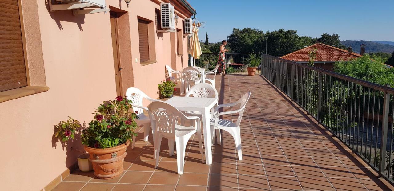 Apartamentossierradegata La Noguera Villamiel