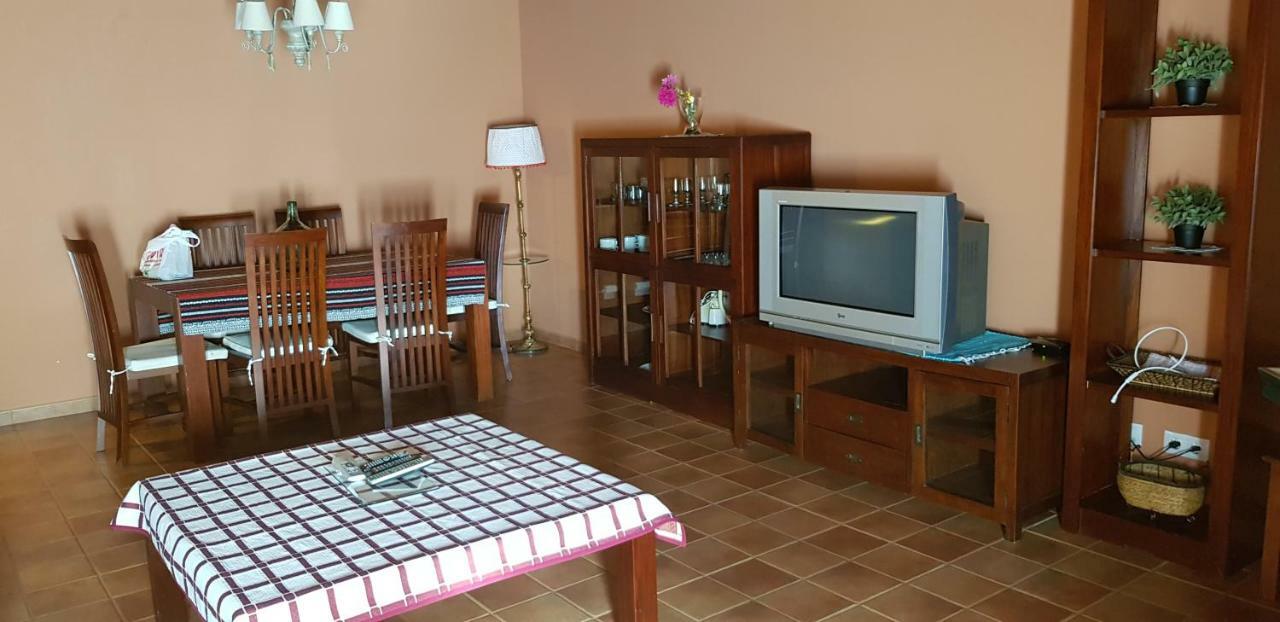Apartamentossierradegata La Noguera * Villamiel
